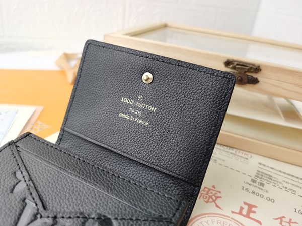 LVコピーウォレット角部分ディテール